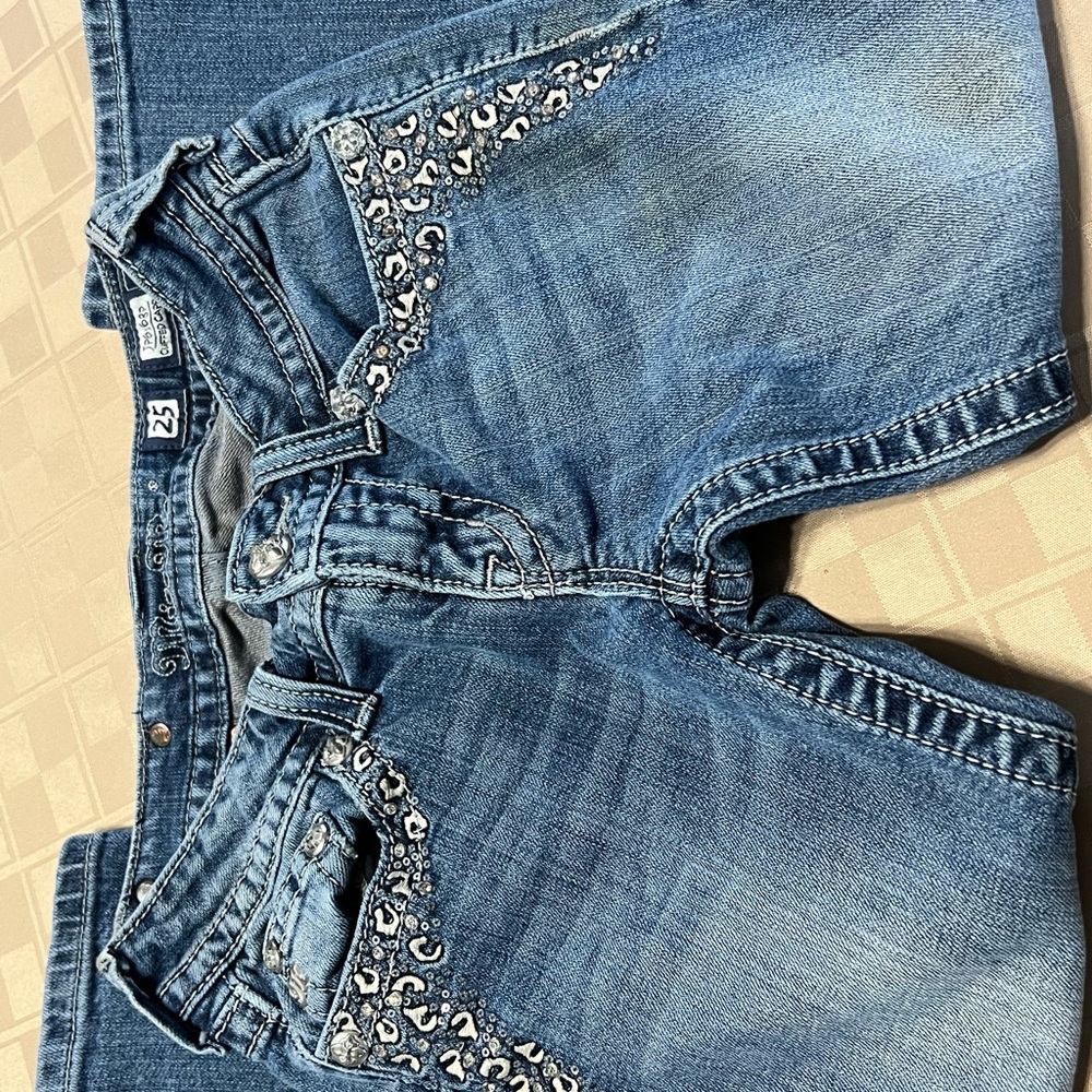 Miss Me Women's Cuffed Capri Jeans Size 25 X 21 Flap Pockets Bling Jewels Shorts - Picture 4 of 7